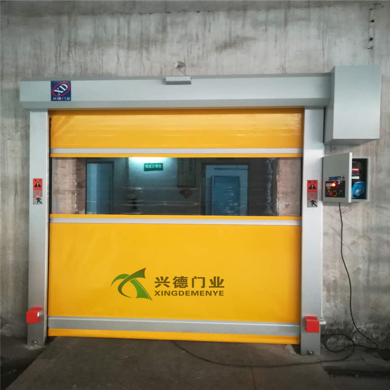 工廠為什么必須安裝快速卷簾門?